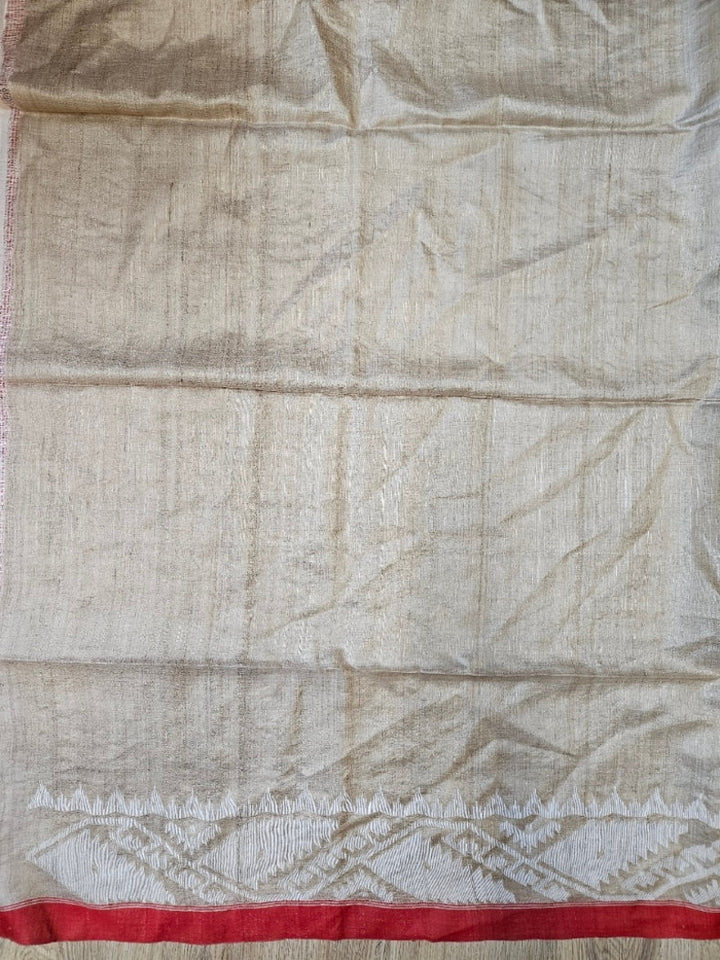 Beige & White Handwoven Gachhi Tussar Silk traditional Jamdani Saree Balaram Saha