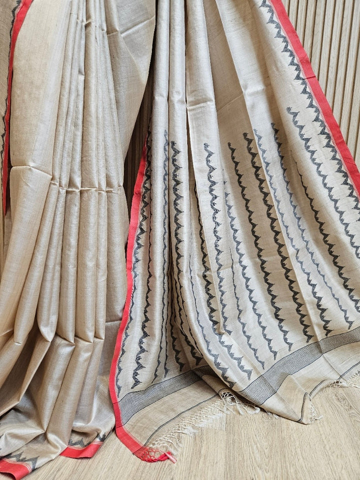 Beige & Red Handwoven Gachhi Tussar Silk Jamdani Saree Balaram Saha