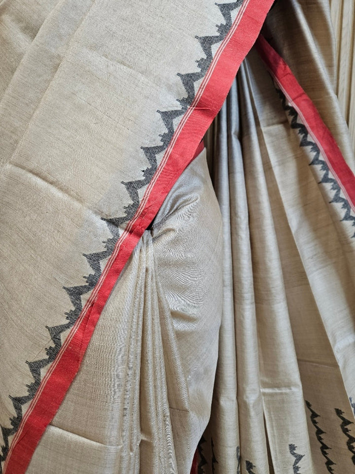 Beige & Red Handwoven Gachhi Tussar Silk Jamdani Saree Balaram Saha