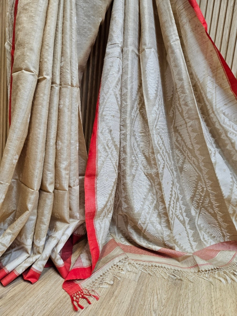 Beige & White Handwoven Gachhi Tussar Silk traditional Jamdani Saree Balaram Saha