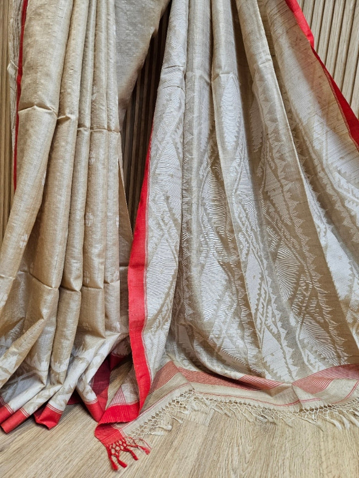 Beige & White Handwoven Gachhi Tussar Silk traditional Jamdani Saree Balaram Saha