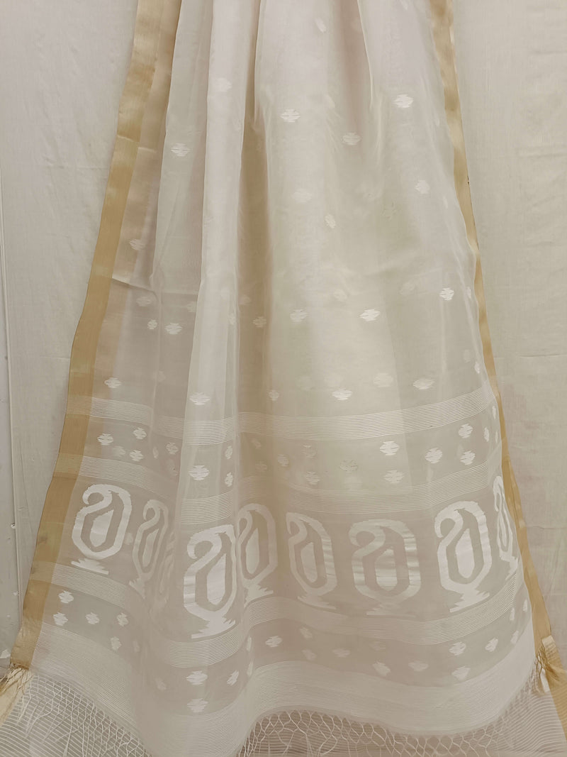 Off-White Handloom Muslin Silk Handwoven Jamdani Saree Balaram Saha