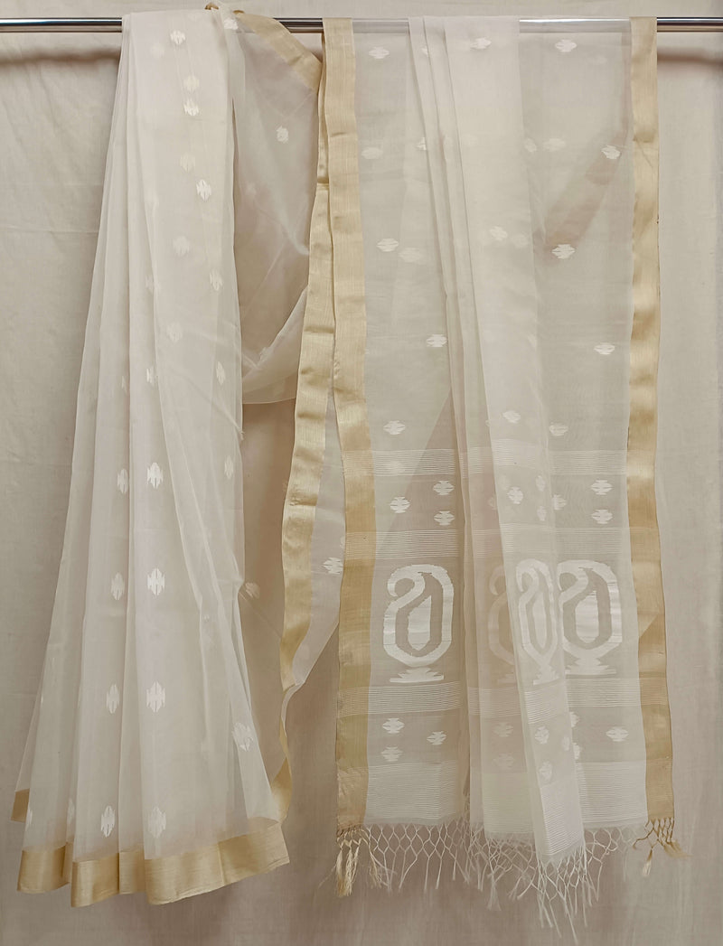 Off-White Handloom Muslin Silk Handwoven Jamdani Saree Balaram Saha