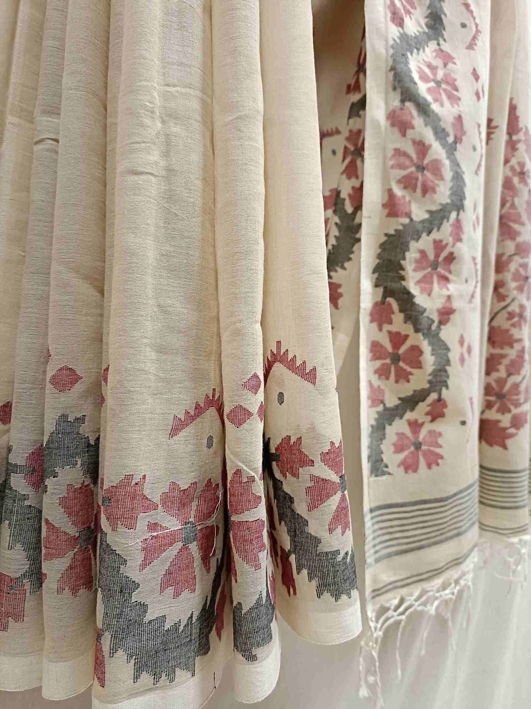 Beige Soft Handloom Handwoven Cotton Jamdani saree Balaram Saha