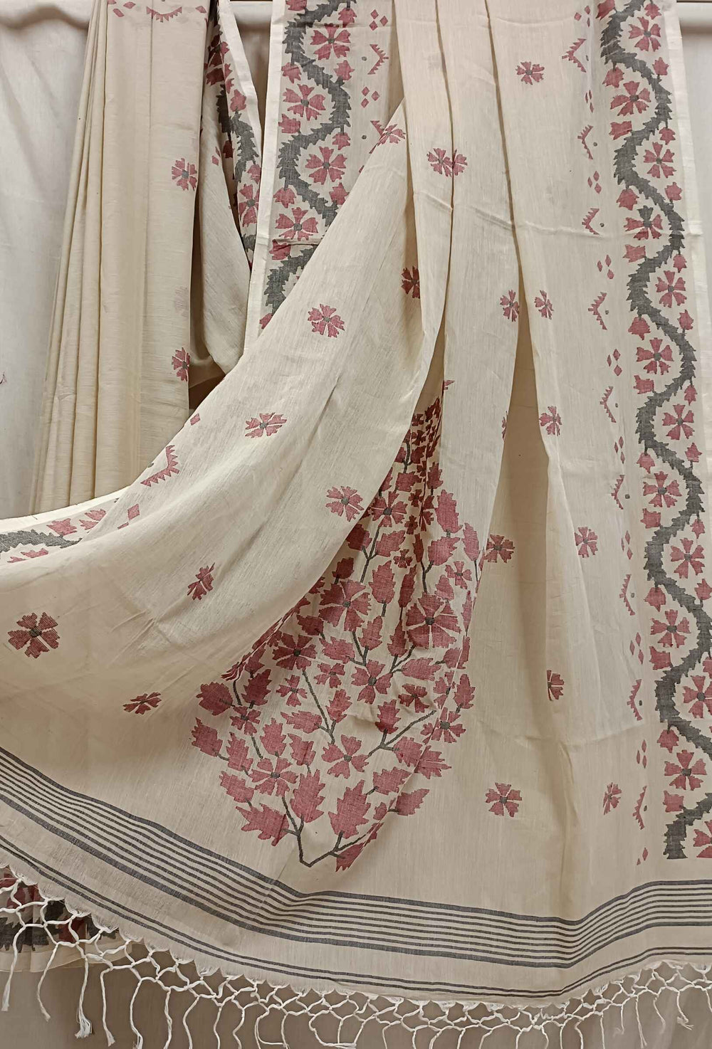Beige Soft Handloom Handwoven Cotton Jamdani saree Balaram Saha