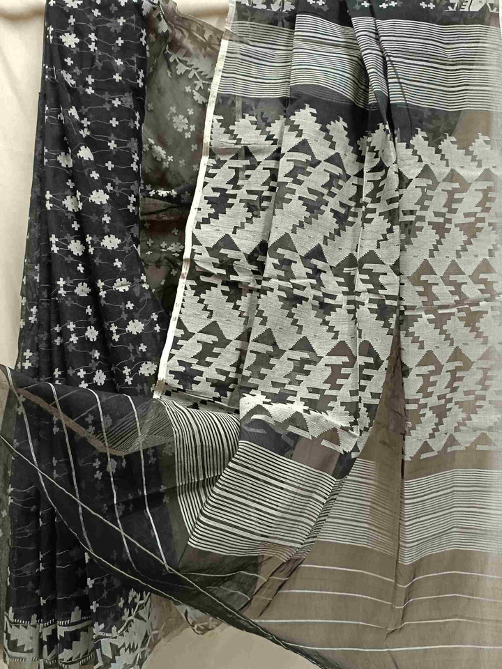 Black & White Handwoven Bangladesh Dhakai Jamdani saree Balaram Saha