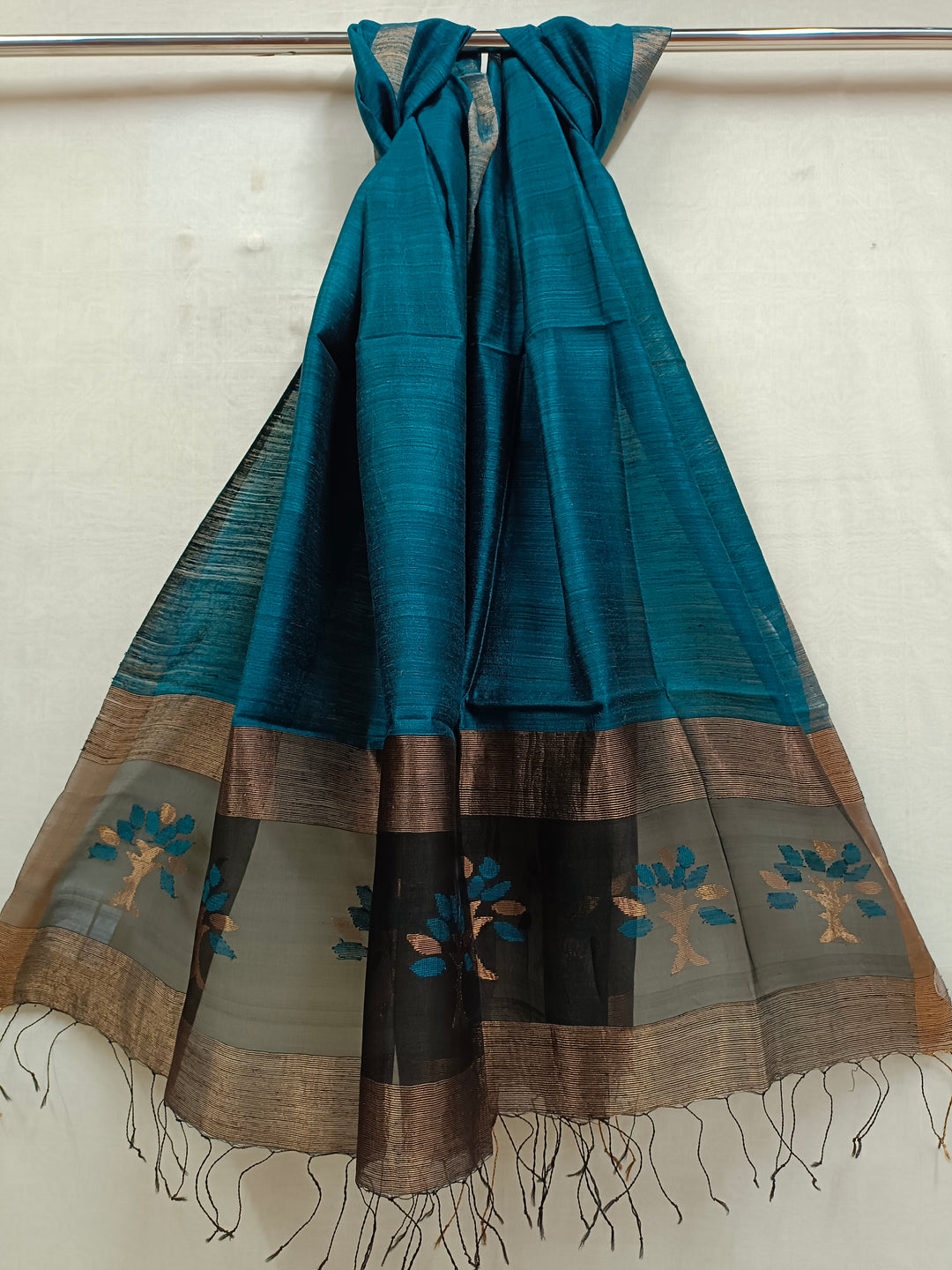 Handloom Matka Silk handwoven Jamdani Dupatta Balaram Saha