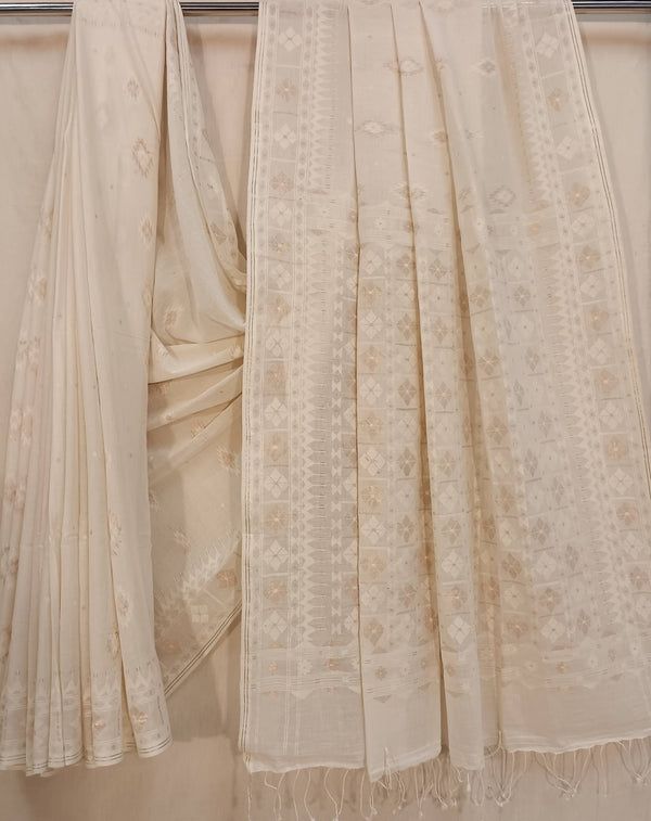 Off-White Handspun Handwoven Cotton Jamdani Saree Balaram Saha