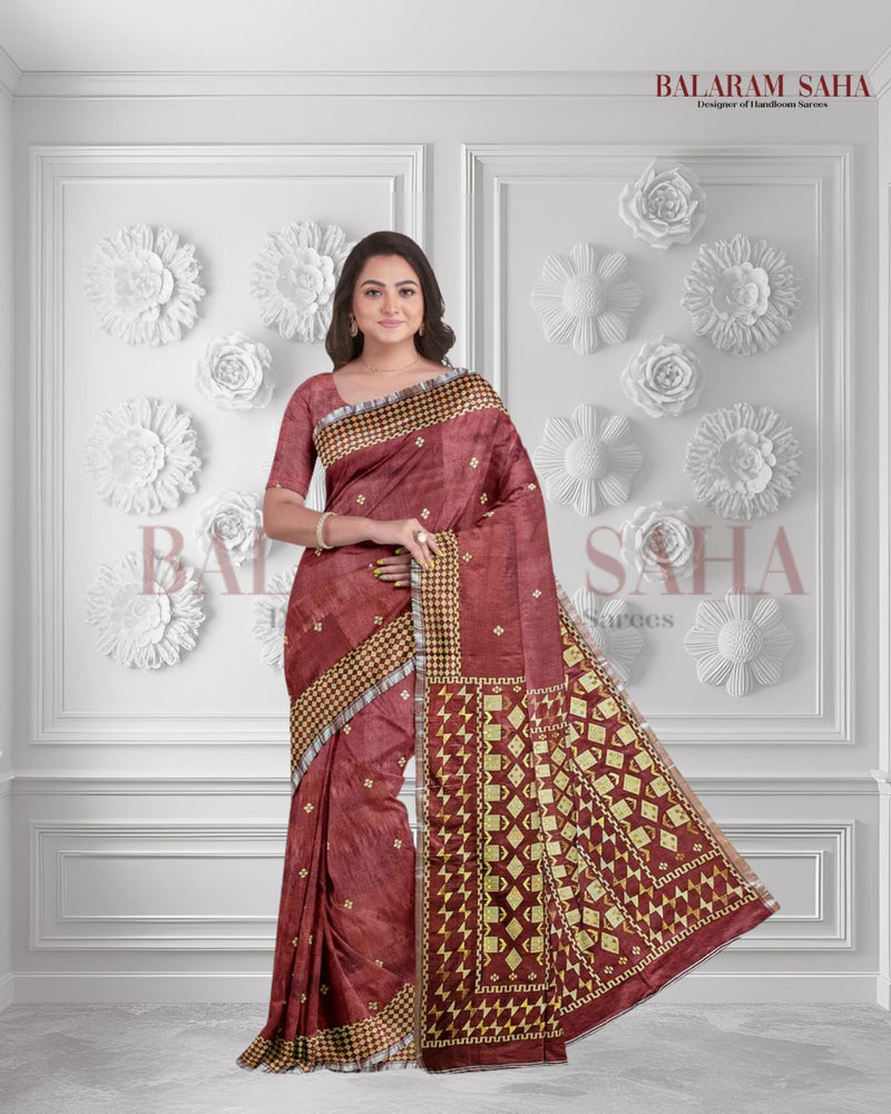 Maroon & Beige Handwoven Premium Katan Silk Jamdani Saree (jamdani saree, jamdani sarees, cotton jamdani saree, jamdani cotton saree, handloom cotton saree, balaram saha online, jamdani saree online, soft jamdani saree, katan silk, silk saree)  https://www.apple.com/