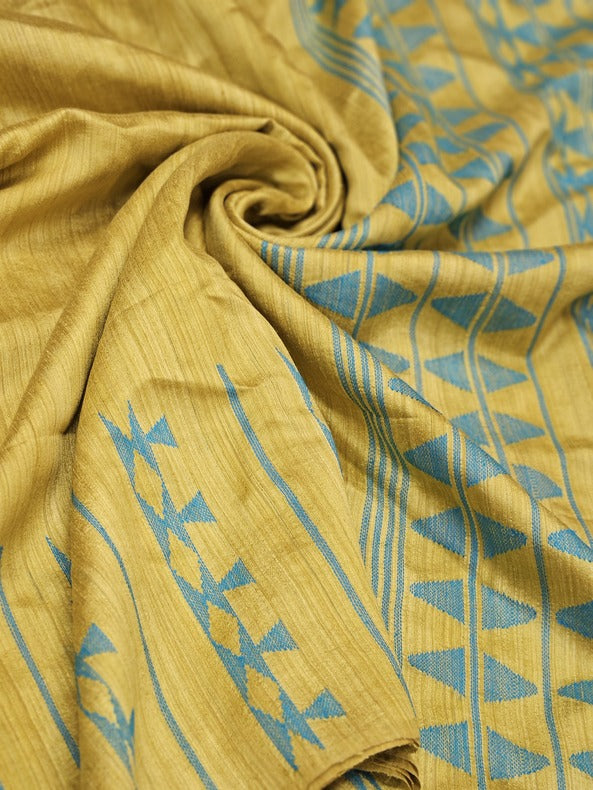 Mustard Yellow & Green Magic: Handloom Matka Silk Saree by Balaram Saha (handloom saree, silk saree, handloom silk saree, balaram saha online, silk sarees, balaram saha handloom saree store, silk handloom saree, bengal handloom sarees, pure silk, matka silk saree, matka silk, silk saree online)    https://www.linkedin.com/