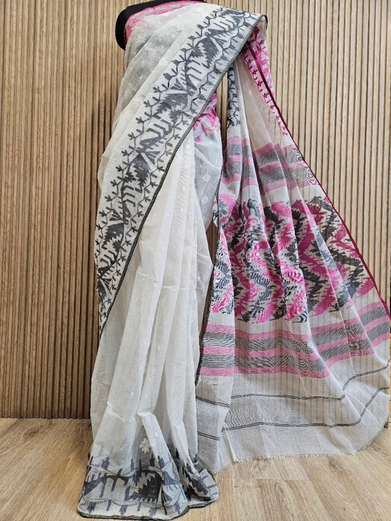 Balaram Saha's Handwoven Off-White Cotton Dhakai Saree: A Touch of Ganga - Jamuna Balaram Saha