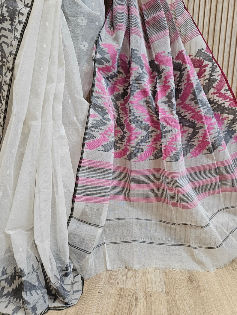 Balaram Saha's Handwoven Off-White Cotton Dhakai Saree: A Touch of Ganga - Jamuna Balaram Saha