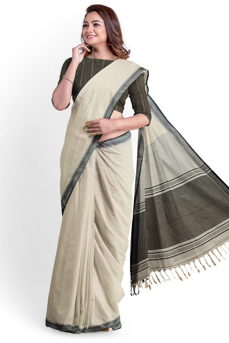 Off-White & Black Handloom Fine Cotton Saree With Black Border Of Balaram Saha (handloom saree, cotton saree, handloom cotton saree, balaram saha online, handloom sarees, balaram saha handloom saree store photos, balaram saha handloom saree store, cotton handloom saree, bengal handloom sarees, pure cotton, cotton saree for women, cotton saree online)  https://developmentmi.com/internet-marketing-setting-up-an-effective-internet-marketing-business-plan/