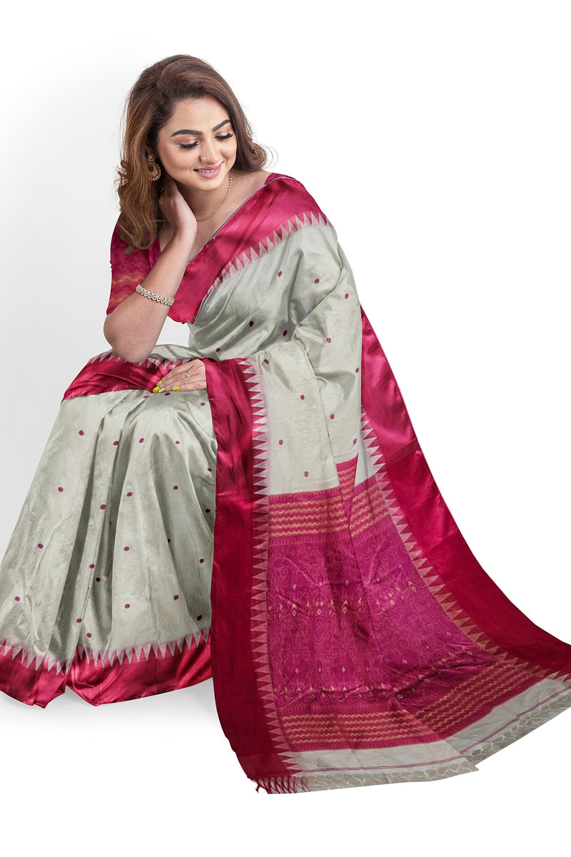 Off-White & Magenta Handloom Garad Silk Saree From Balaram Saha (handloom saree, silk saree, handloom silk saree, balaram saha online, silk sarees, balaram saha handloom saree store photos, balaram saha handloom saree store, silk handloom saree, bengal handloom sarees, pure silk, garad silk sare, silk saree online)