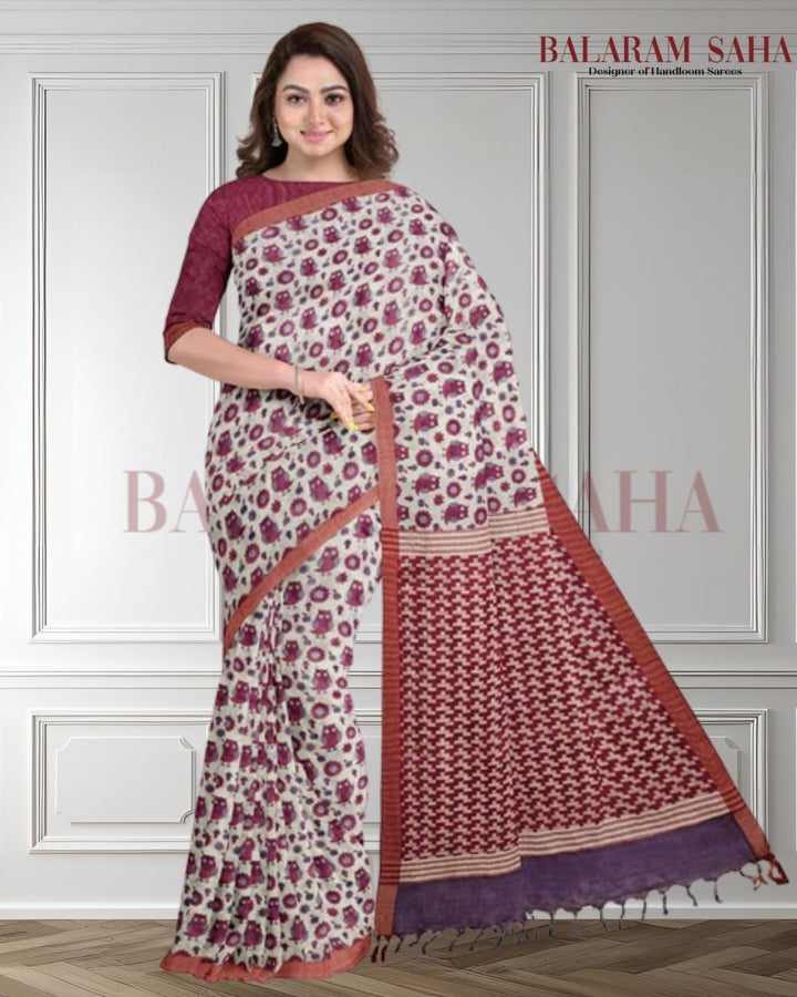 Off-White & Magenta Premium Handloom Soft Cotton Saree By Balaram Saha - (handloom saree, cotton saree, handloom cotton saree, balaram saha online, handloom sarees, cotton handloom saree, bengal handloom sarees, pure cotton, cotton saree for women, cotton saree online)
