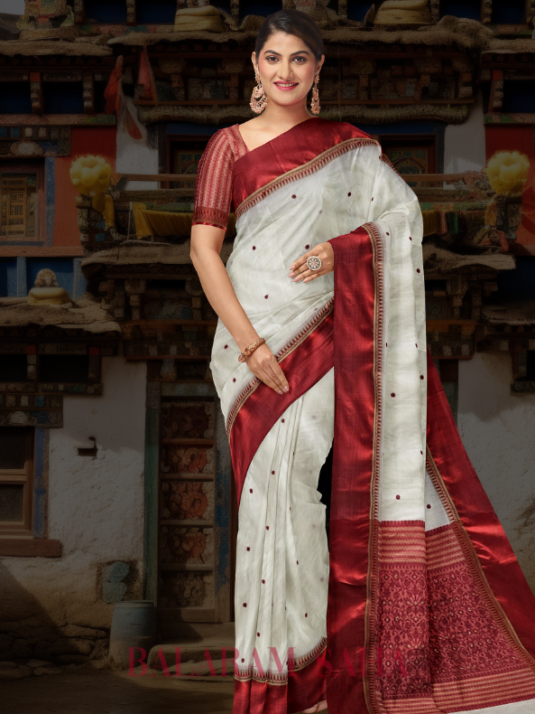 Off-White & Red Handloom Garad Silk Saree With Satin Woven Temple Border by Balaram Saha - (handloom saree, silk saree, handloom silk saree, balaram saha online, silk sarees, silk handloom saree, bengal handloom sarees, pure silk, garad silk saree, silk saree online, bengali silk saree)  https://www.facebook.com/