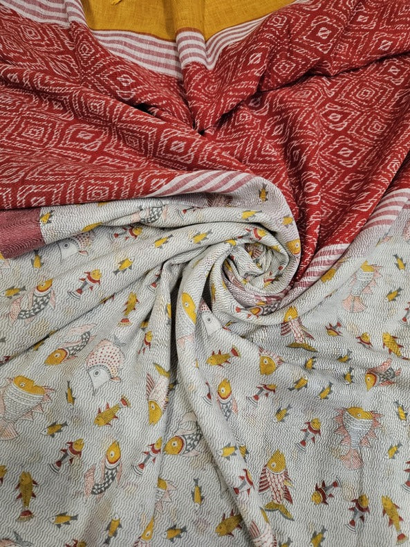 Off-White & Red Premium Handloom Cotton Saree (Fish Print) Balaram Saha - (handloom saree, cotton saree, handloom cotton saree, balaram saha online, handloom sarees, cotton handloom saree, bengal handloom sarees, pure cotton, cotton saree for women, cotton saree online)