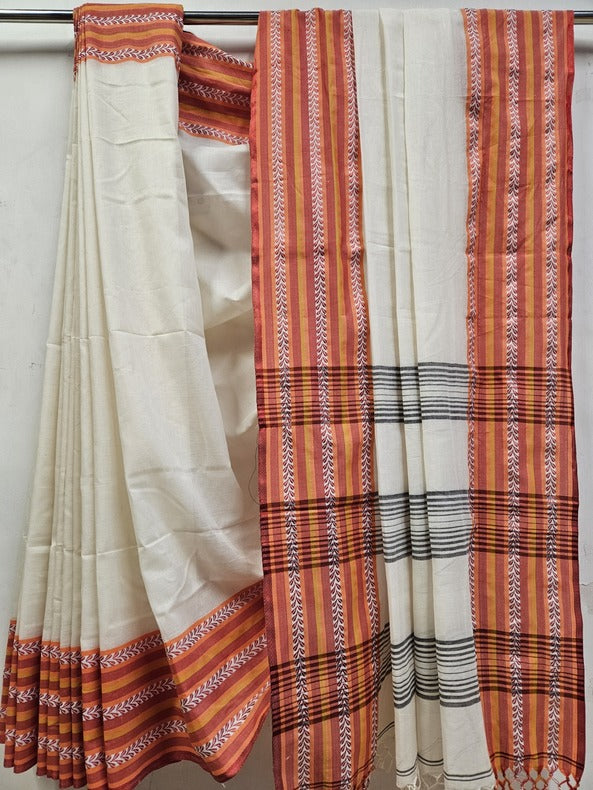 Off-White & Red Soft Handloom Cotton Saree With Contrast Woven Border by Balaram Saha - (handloom saree, cotton sarees, handloom cotton saree, balaram saha online, handloom sarees, latest handloom cotton sarees, pure handloom cotton sarees, cotton handloom saree, kolkata cotton saree, pure cotton, white cotton saree, cotton saree online, khadi cotton saree, cotton saree collection, bangladeshi cotton saree, saree cotton saree, bengal cotton sarees in Kolkata, bengali cotton saree, cotton saree with border)
