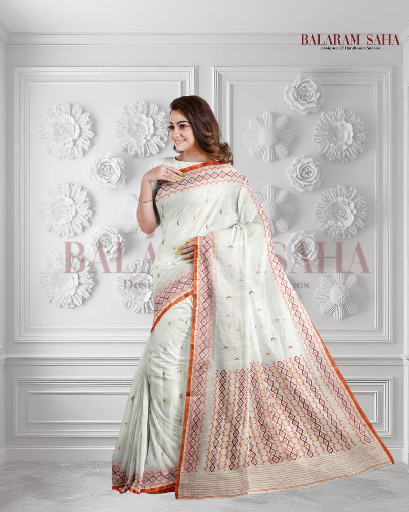 Indulge in Off-White: Balaram Saha's Handwoven Cotton Jamdani Saree Balaram Saha