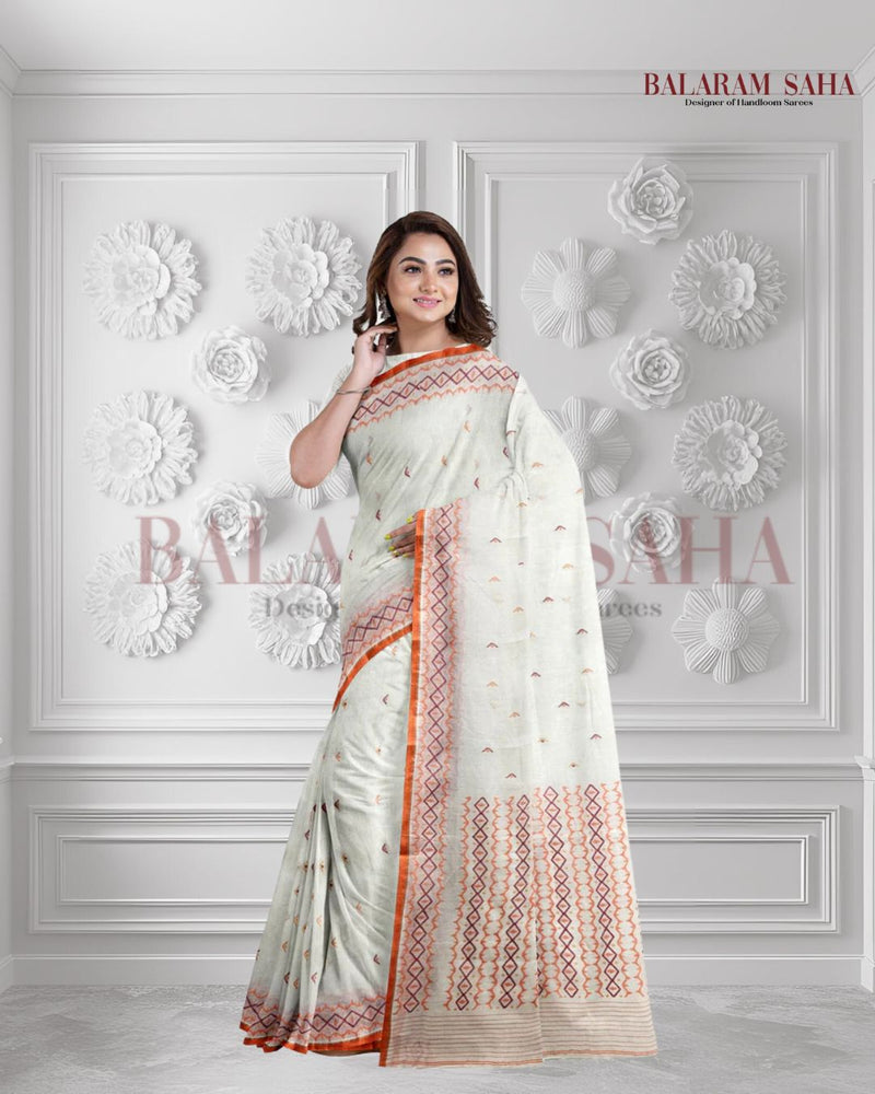Indulge in Off-White: Balaram Saha's Handwoven Cotton Jamdani Saree Balaram Saha