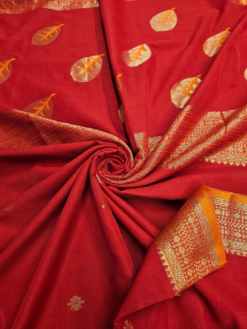 Red & Gold Zari Soft Handloom Cotton Saree With Woven Border Balaram Saha (handloom saree, cotton saree, handloom cotton saree, balaram saha online, handloom sarees, balaram saha handloom saree store photos, balaram saha handloom saree store, cotton handloom saree, bengal handloom sarees, pure cotton, cotton saree for women, cotton saree online)