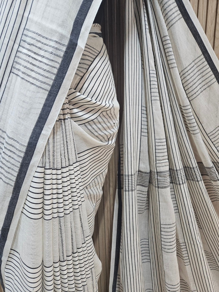 White & Black Premium Handloom Cotton Ckecks Saree Balaram Saha