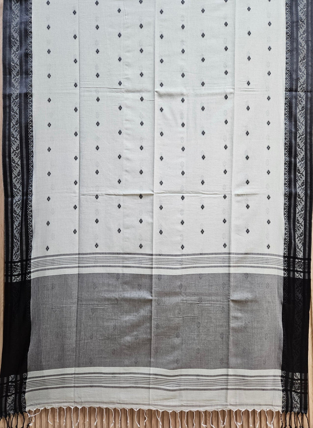 Dusty Green | Drape yourself in Timeless Elegance With this Exquisite Handloom Cotton Saree Balaram Saha