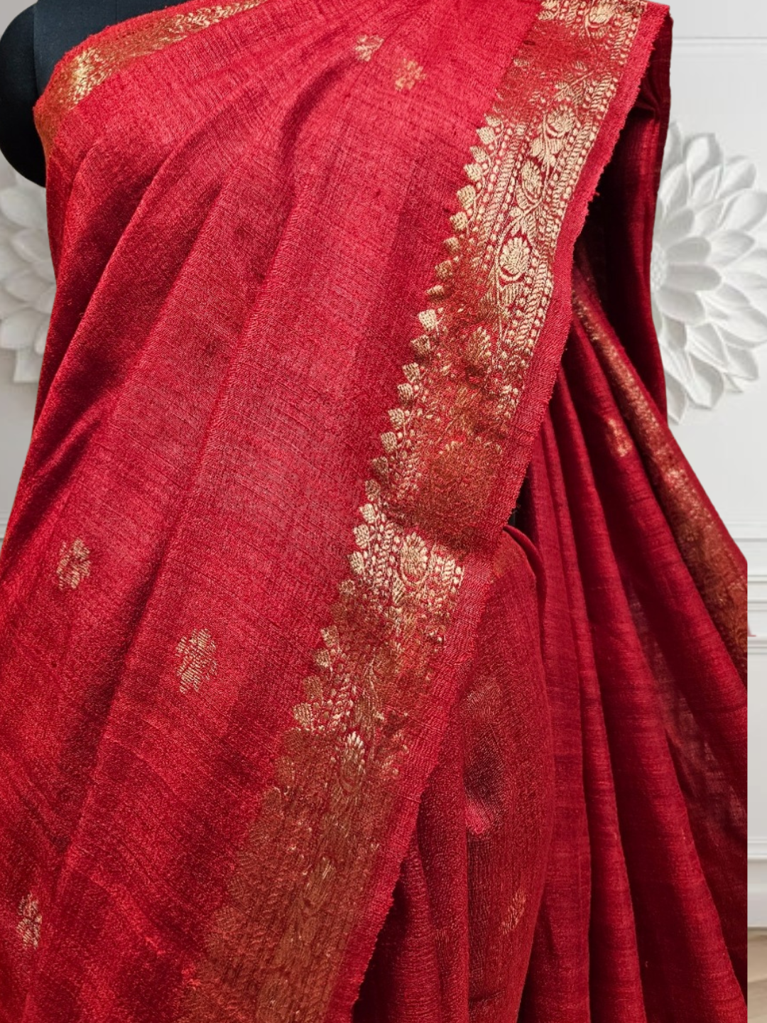Red Soft Handloom premium Matka Silk Saree With Zari Border Balaram Saha