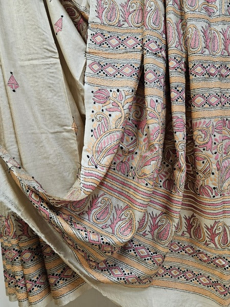 Threads of Serenity Natural Shade & Pink Handloom Tussar Handstitch Kantha Silk Saree (handloom saree, cotton saree, handloom cotton saree, balaram saha online, handloom sarees, balaram saha handloom saree store photos, balaram saha handloom saree store, cotton handloom saree, bengal handloom sarees, pure cotton, Zari border, handloom cotton saree with zari border, soft cotton saree with zari border, cotton saree for women, cotton saree online, kantha silk, kantha silk saree)