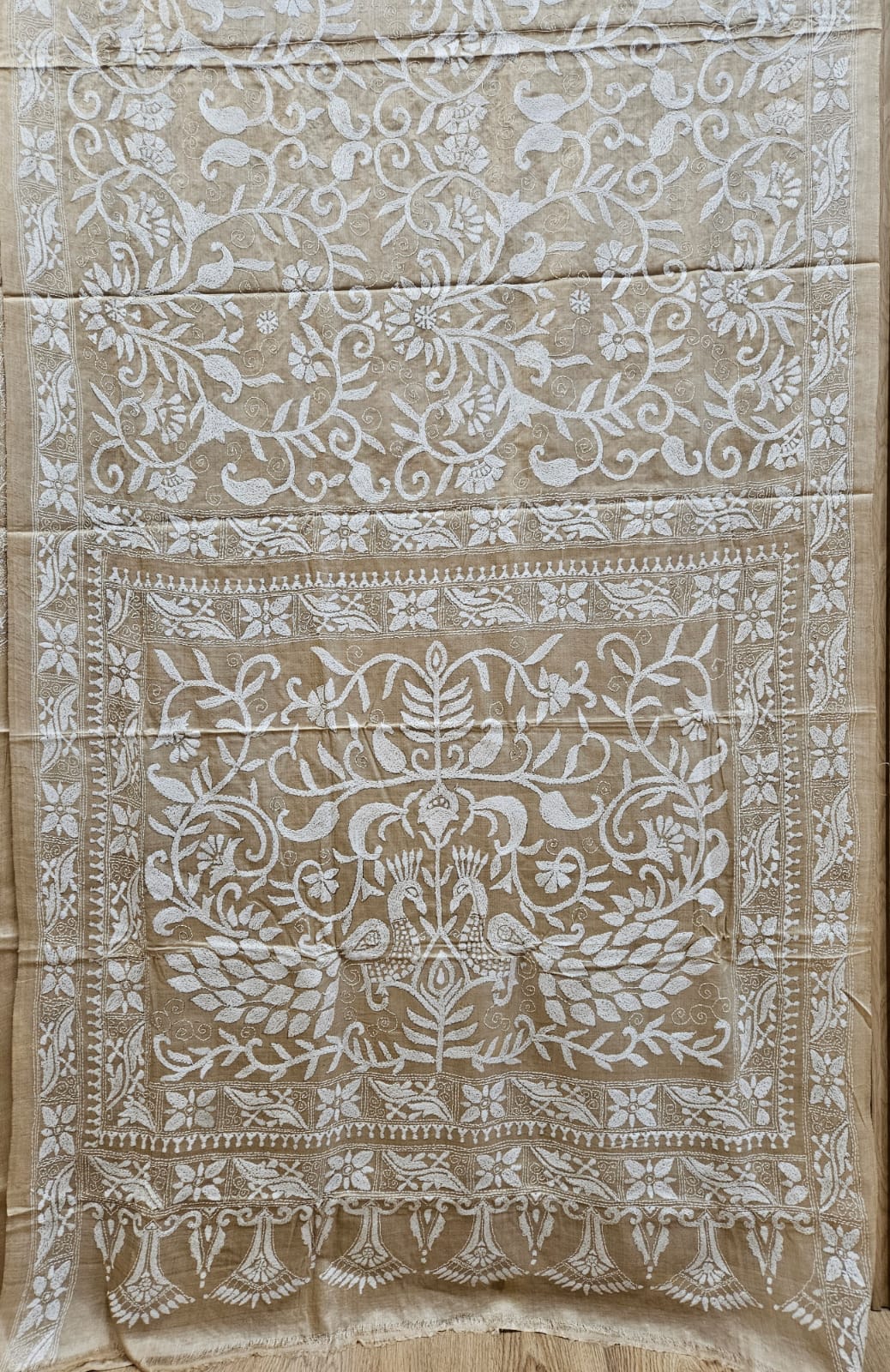 Cream & White Premium Gachhi Tussar Silk Kantha saree Balaram Saha