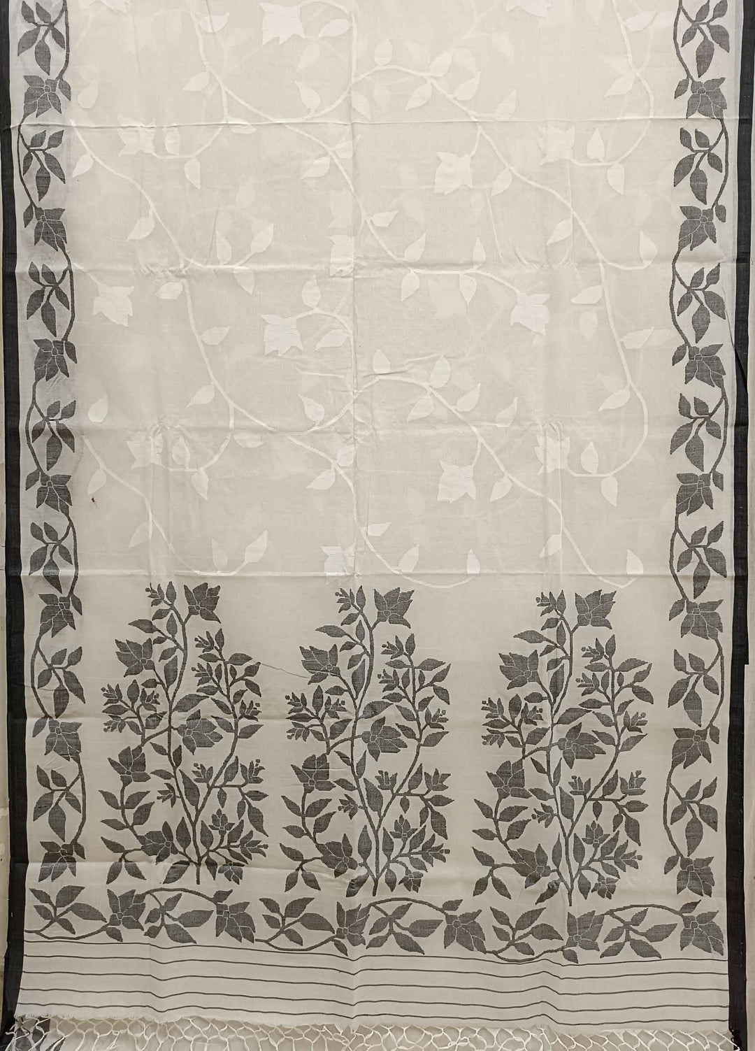WHITE & BLACK FINE COTTON HANDWOVEN DHAKAI JAMDANI SAREE Balaram Saha