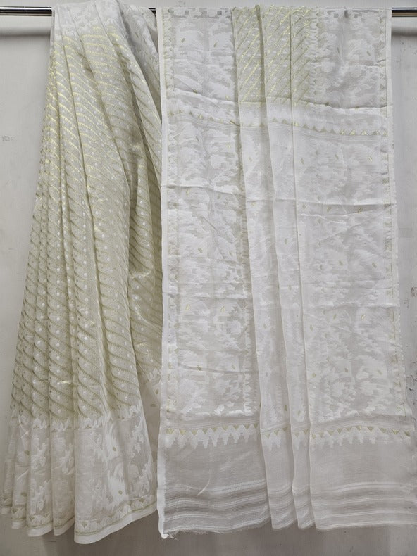 White & Gold Soft Handloom Jacquard Jamdani Saree by Balaram Saha - (dhakai jamdani saree, jamdani saree, jamdani sarees, cotton jamdani saree, jamdani cotton saree, handloom cotton saree, balaram saha online, jamdani saree online, soft jamdani saree, muslin jamdani saree, original dhakai jamdani saree, jamdani sarees, soft dhakai jamdani saree, white jamdani saree, jamdani saree bangladesh )
