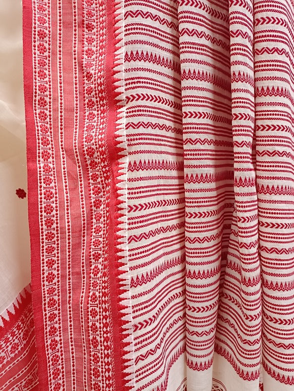 White and Red Soft Handloom Cotton Saree by Balaram Saha - (handloom saree, cotton saree, handloom cotton saree, balaram saha online, handloom sarees, cotton handloom saree, bengal handloom sarees, pure cotton, cotton saree for women, cotton saree online)   https://elpais.com/