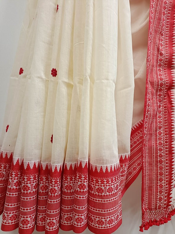 White and Red Soft Handloom Cotton Saree by Balaram Saha - (handloom saree, cotton saree, handloom cotton saree, balaram saha online, handloom sarees, cotton handloom saree, bengal handloom sarees, pure cotton, cotton saree for women, cotton saree online)   https://www.plesk.com/