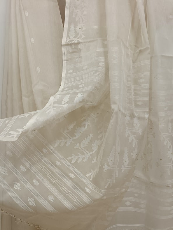 white-on-white handloom muslin silk handwoven jamdani saree Balaram Saha