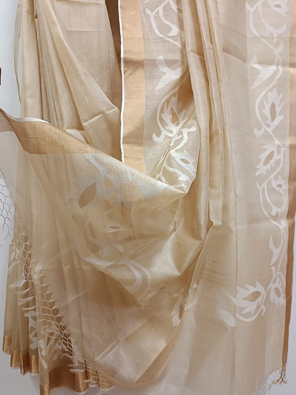 Beige White Handloom Tussar Silk Saree With Handwoven Jamdani - A Balaram Saha Creation - Balaram Saha  - (handloom saree, handloom sarees, jamdani saree, silk saree, handloom silk saree, balaram saha online, silk sarees, silk handloom saree, bengal handloom sarees, pure silk, silk saree online, bengali silk saree, tussar silk saree, tussar silk)   https://dan.com/