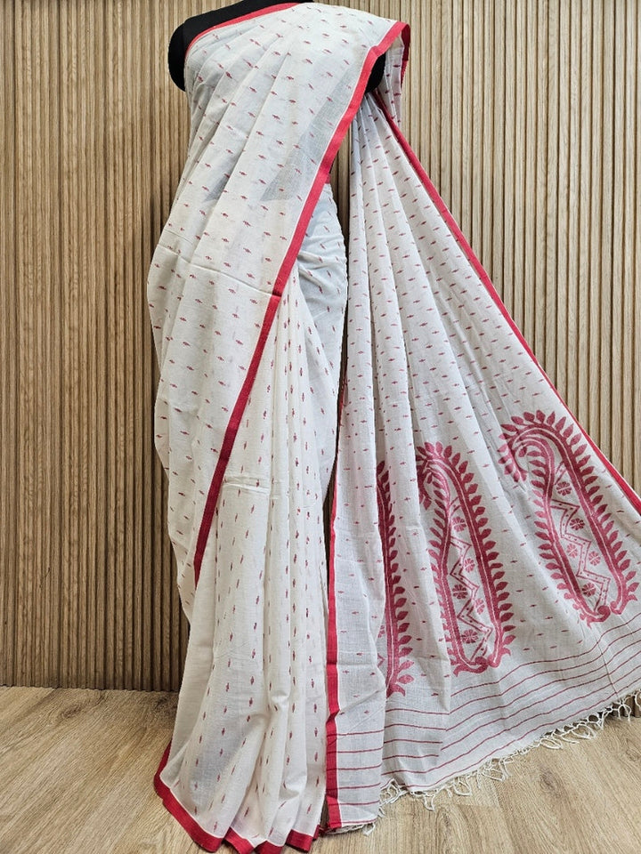 Off-White & Red Handwoven Traditional Cotton Jamdani Saree Balaram Saha