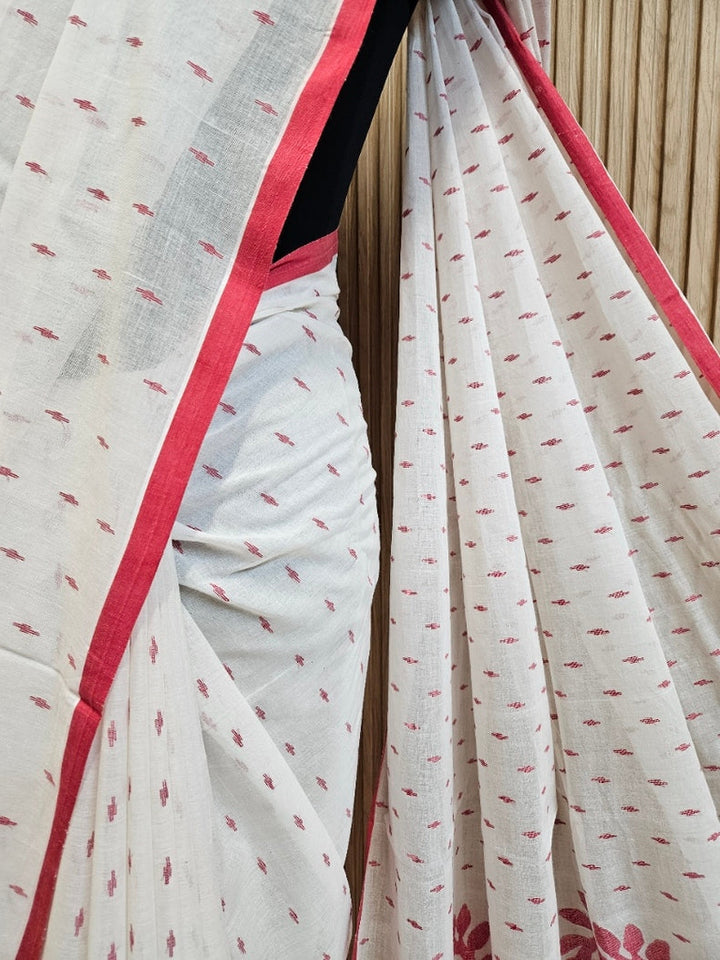 Off-White & Red Handwoven Traditional Cotton Jamdani Saree Balaram Saha