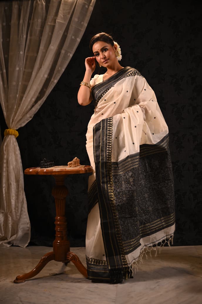 Garad Handloom Silk Saree - Off White & Black Saree By Balaram Saha Balaram Saha