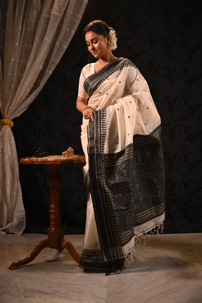 Garad Handloom Silk Saree - Off White & Black Saree By Balaram Saha Balaram Saha