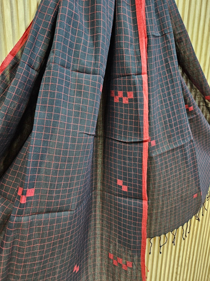 Black & Red Handloom Handwoven Jamdani Stole Balaram Saha