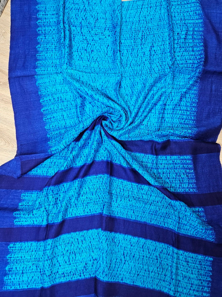 Matka Silk Shibori Saree in Sky Blue & Dark Blue by Balaram Saha Balaram Saha