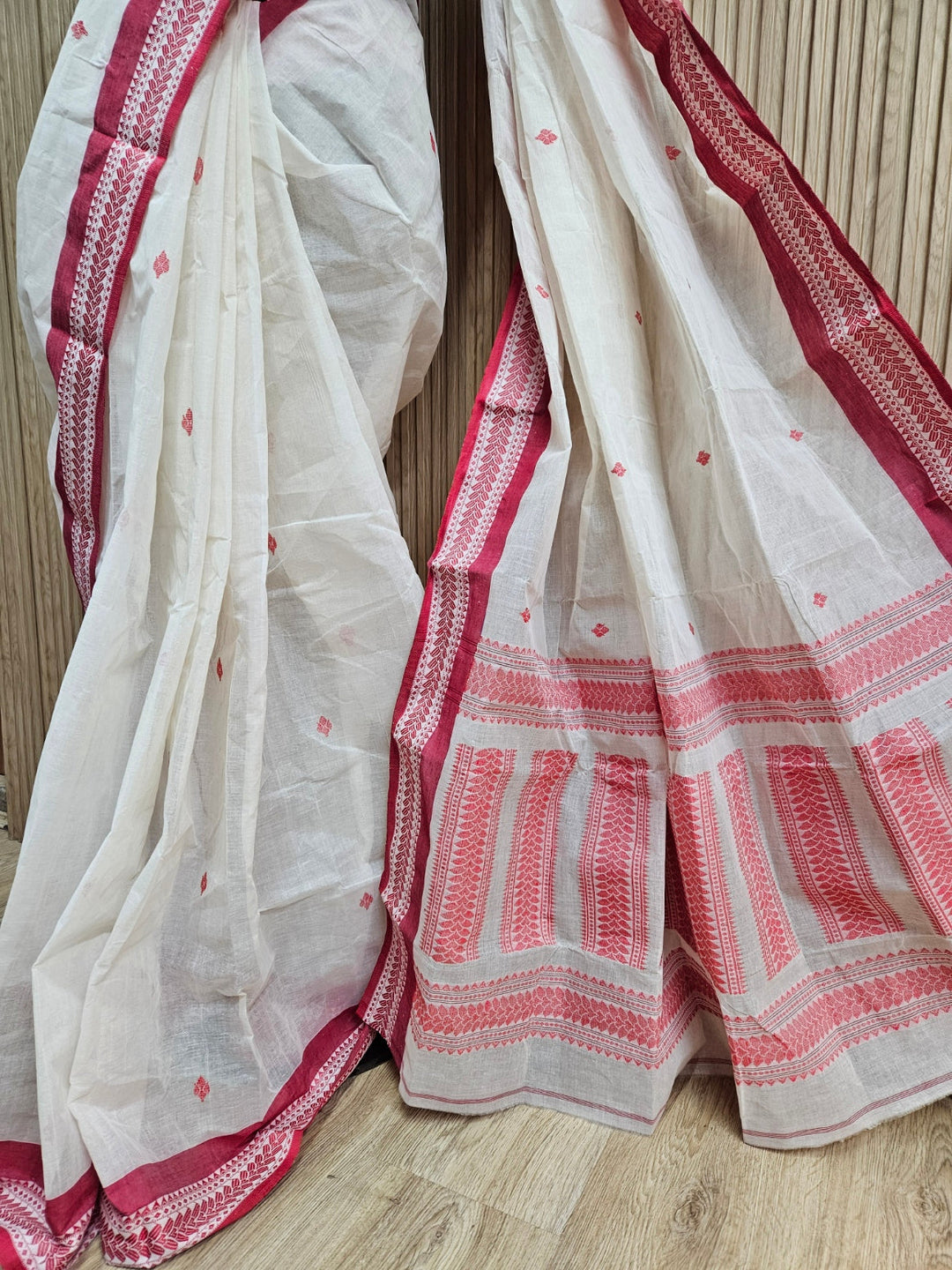 Off-White & Red | Elevate your Ethnic Wardrobe With this Stunning Handloom Totton Saree Balaram Saha