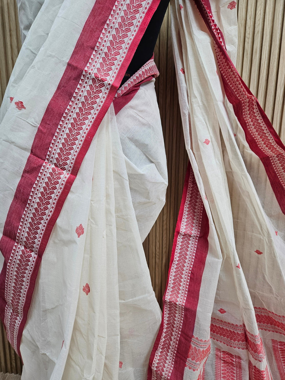 Off-White & Red | Elevate your Ethnic Wardrobe With this Stunning Handloom Totton Saree Balaram Saha
