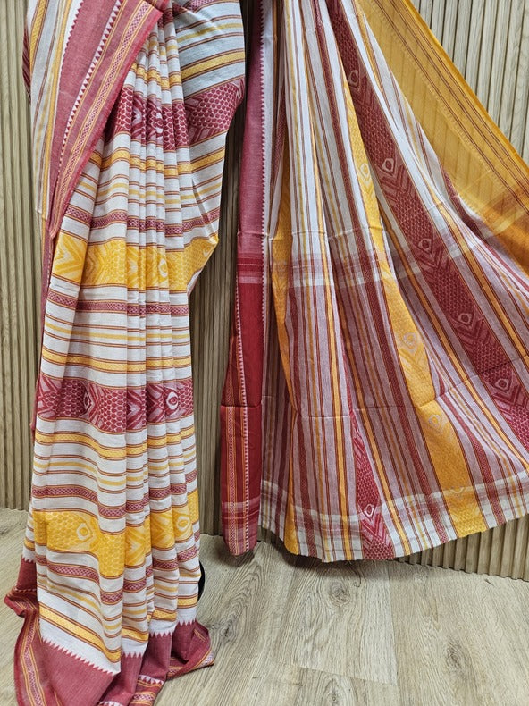 Off-White Handloom Soft Traditional Dhonekali Fish Design Saree bal