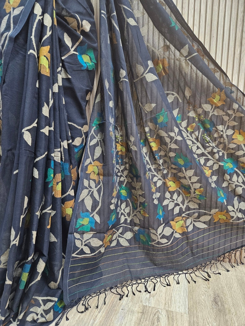 Masterful Craft: Balaram Saha's Black & Multi Handwoven Cotton Jamdani Saree Balaram Saha