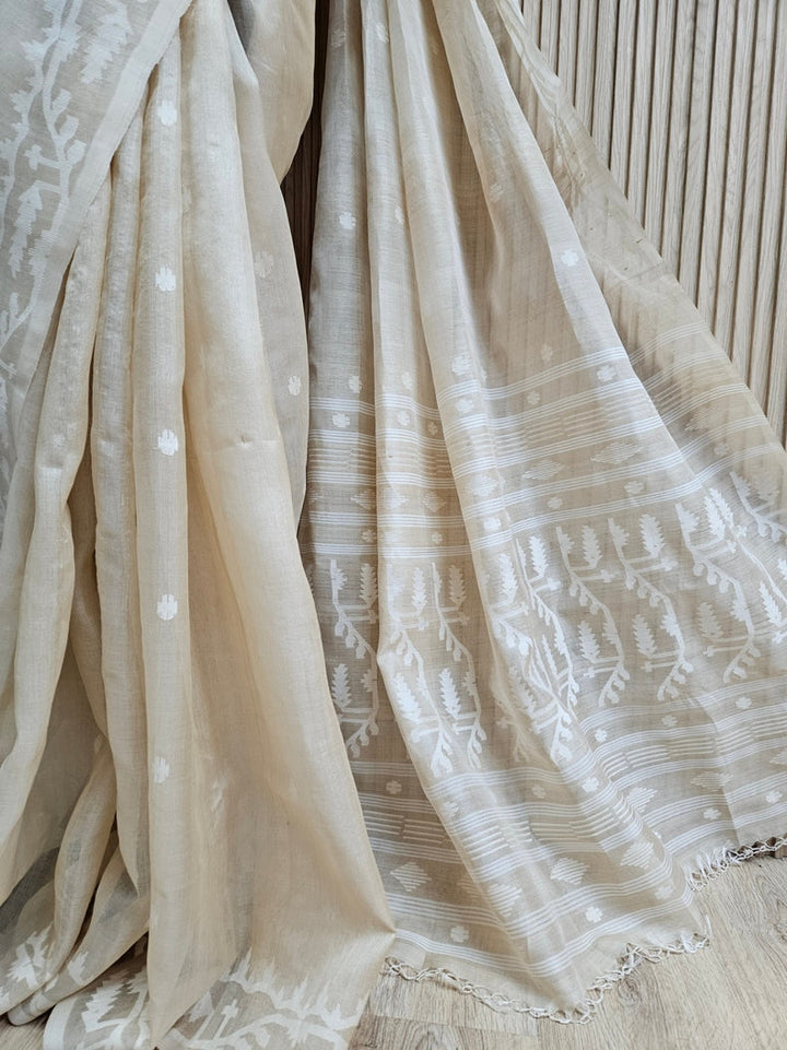 Elegant Cream and Beige Handloom Tussare Silk Handwoven Jamdani Saree Balaram Saha