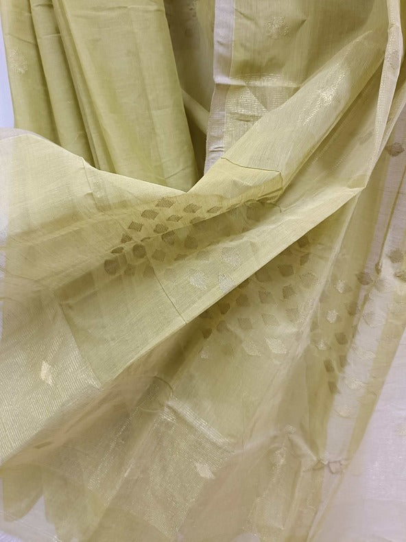 Green and Gold Handloom Traditional cotton Handwoven Jamdani Saree Balaram Saha