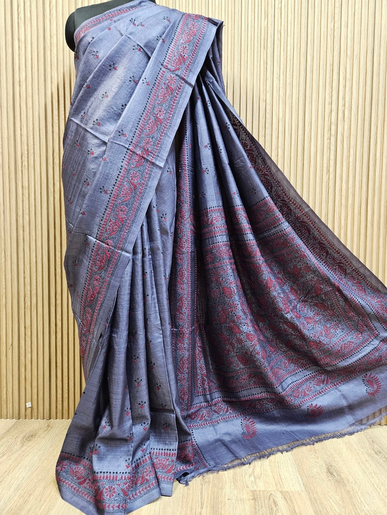 Masterpiece of Artistry: Indigo & Red tussar Silk Kantha Stitch Saree Balaram Saha Balaram Saha