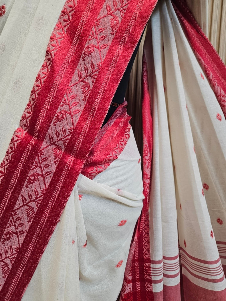 Off-White & Red Fine Quality  Handloom Cotton Saree Balaram Saha